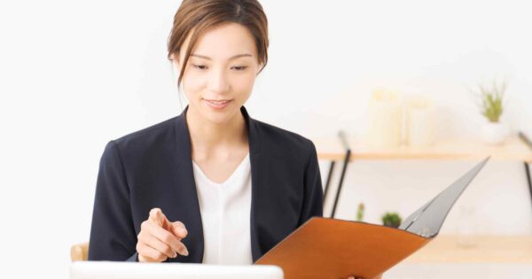 月収26万の手取りは約21万円、年収312万円！生活レベルや全国平均も解説